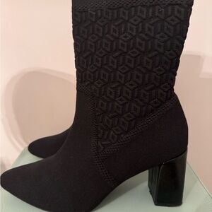 Elegant Black Women's Knit Boots